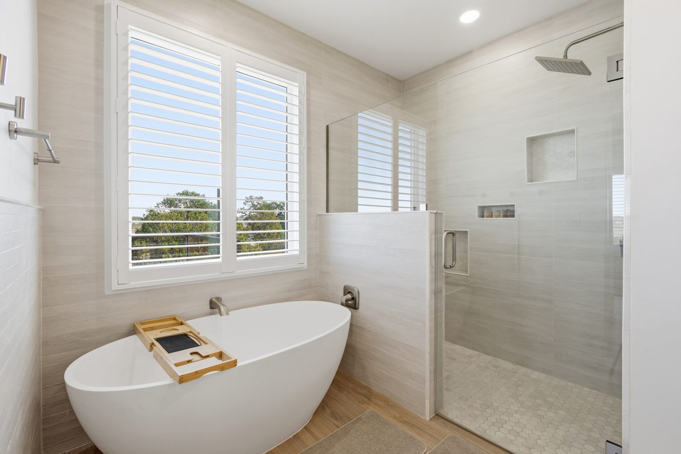 Tijeras — primary bath