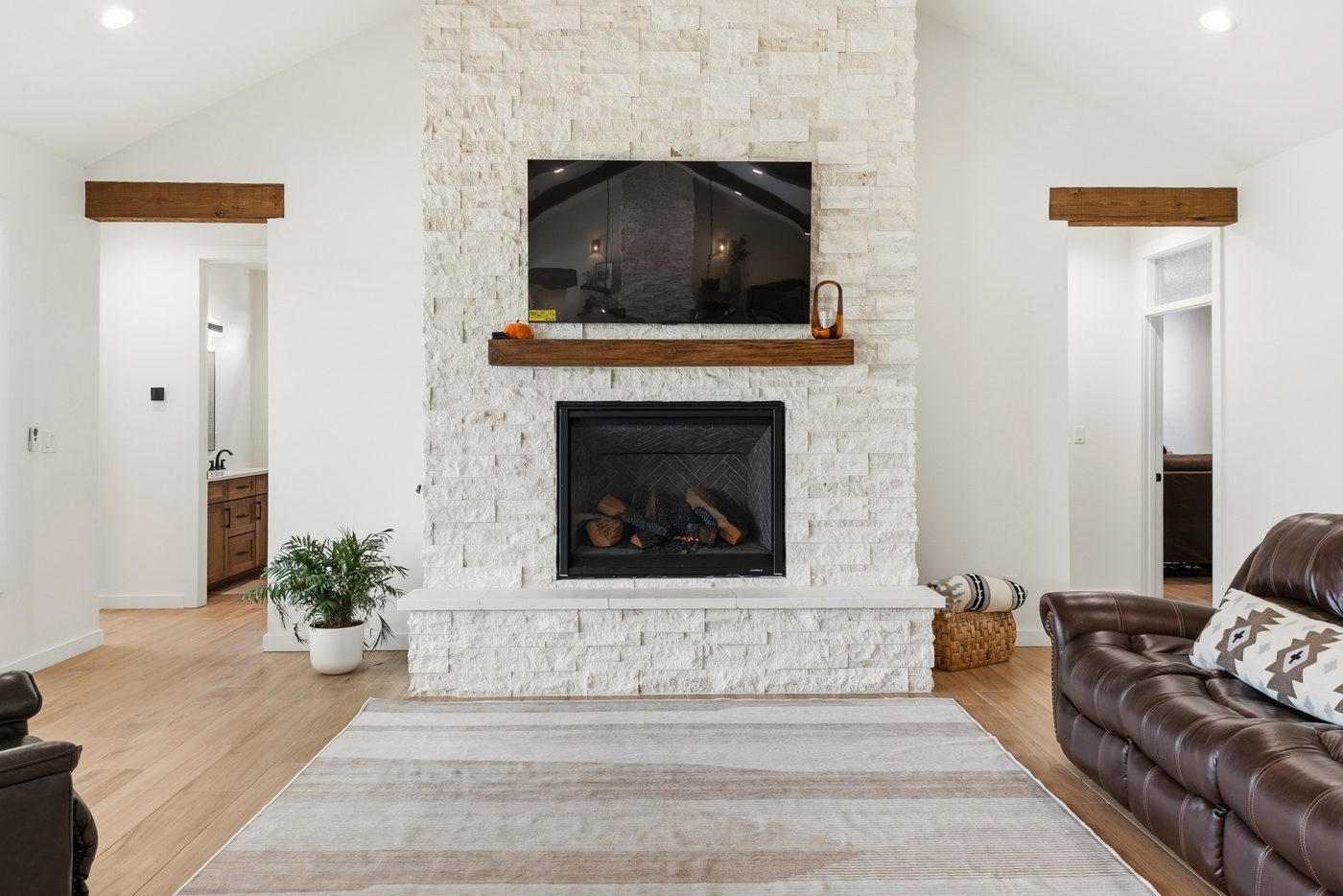 Tijeras — stone fireplace