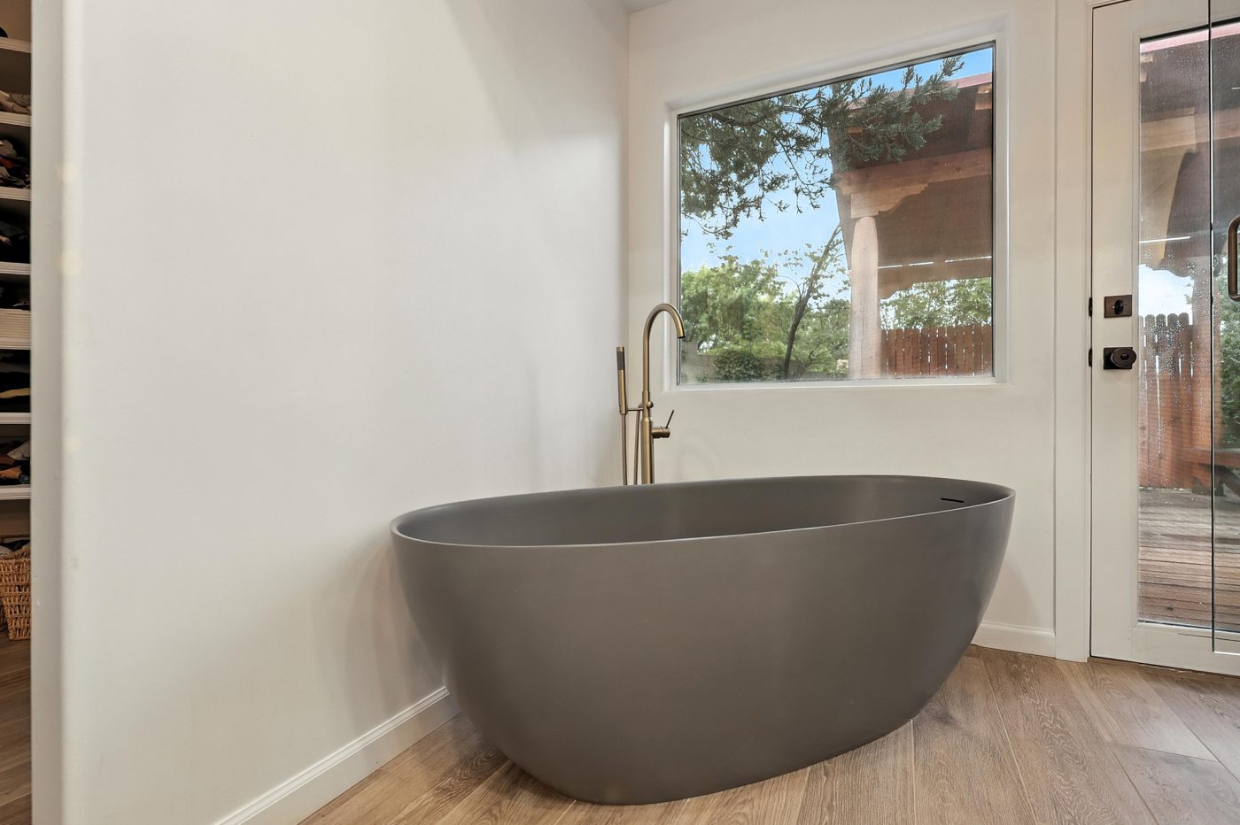 Albuquerque — primary bath