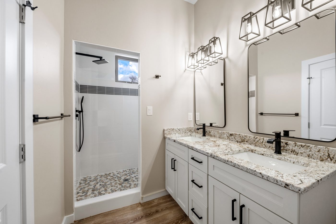 Albuquerque — primary bath